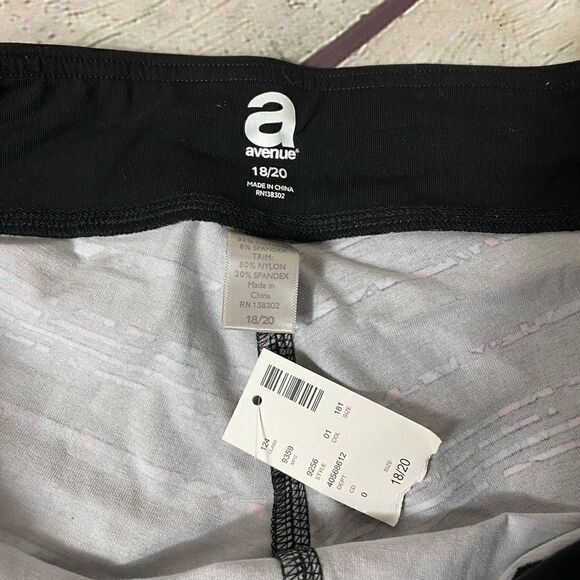 🆕🔮 AVENUE | Colorful Workout Capris - Picture 2 of 6